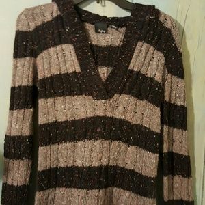 Daytrip Sweater/Hoodie Like new